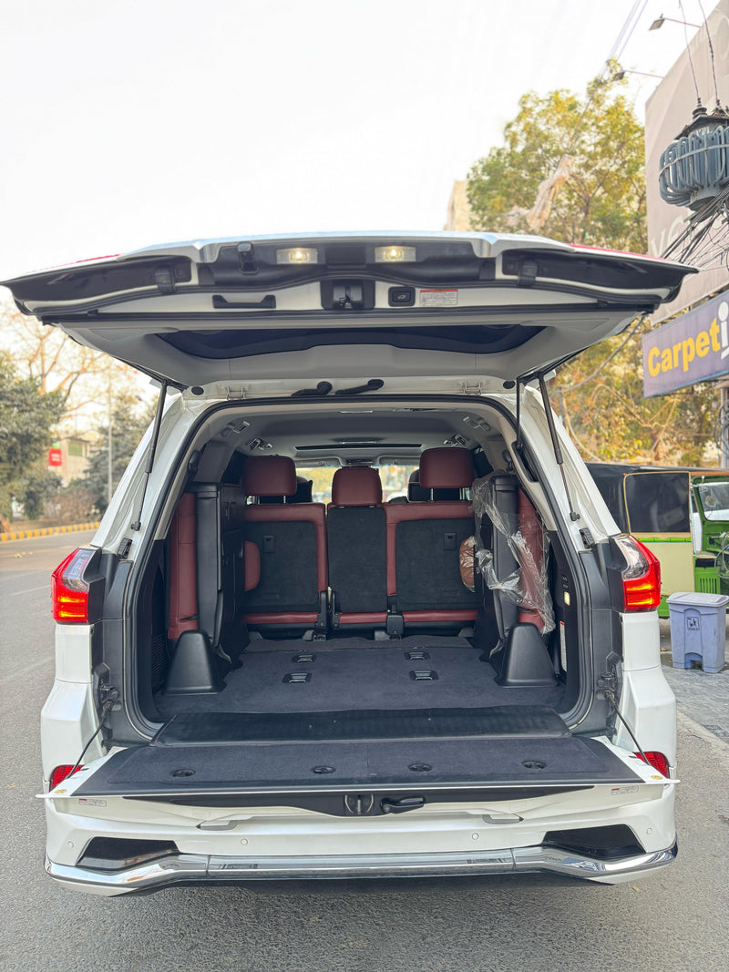 LEXUS LX570