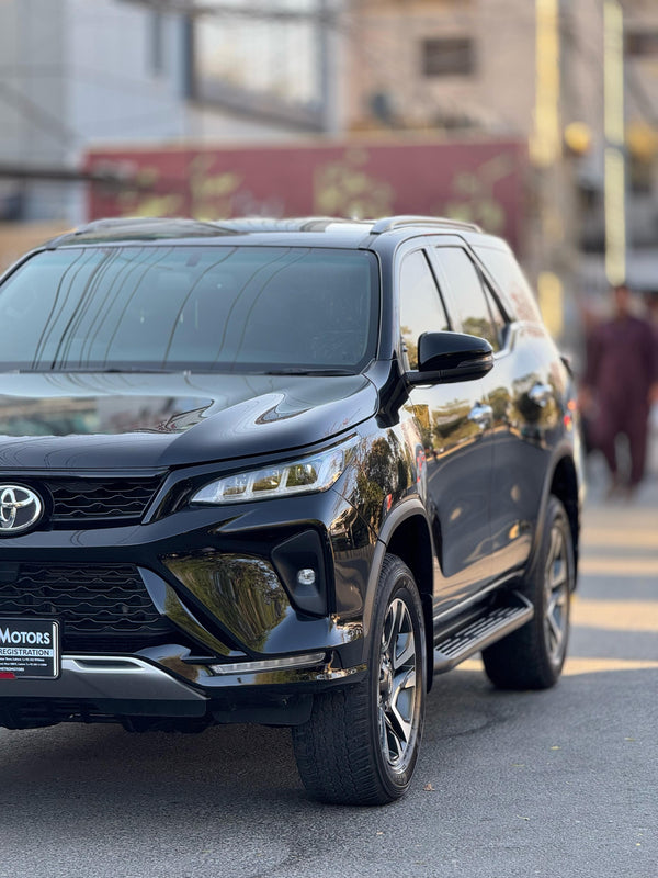 TOYOTA FORTUNER 2.8 LEGENDER
