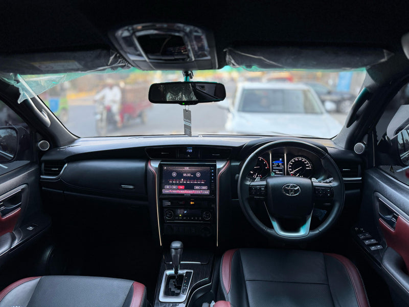 TOYOTA FORTUNER 2.8 LEGENDER