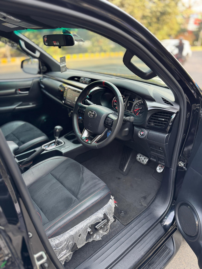 TOYOTA HILUX REVO GR-S