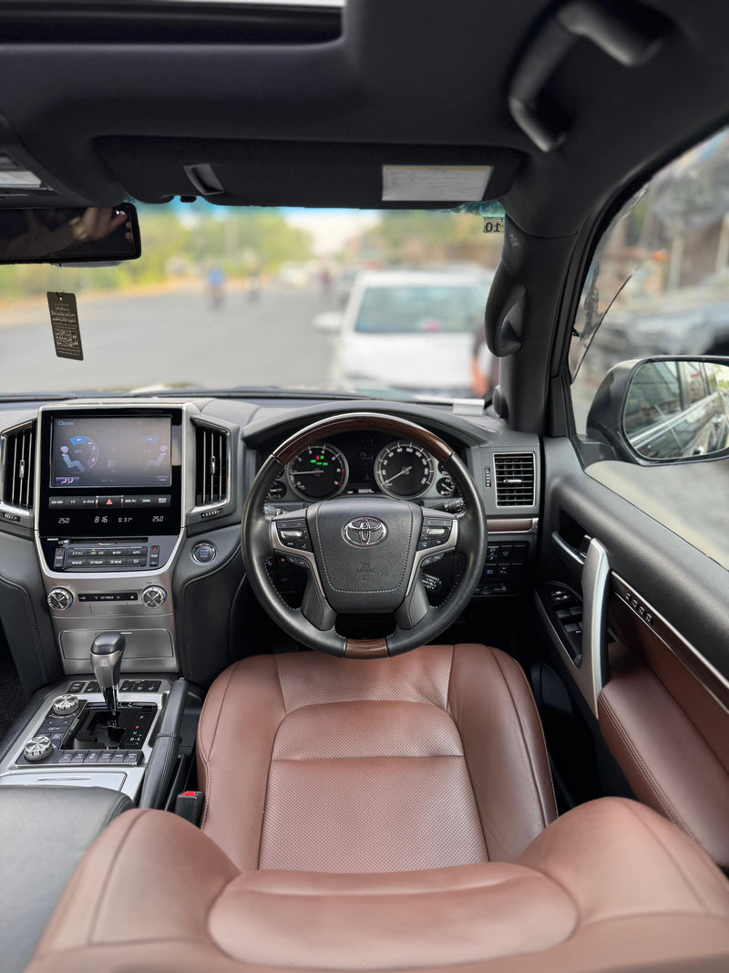 TOYOTA LAND CRUISER ZX FULL HOUSE WALD EDIT