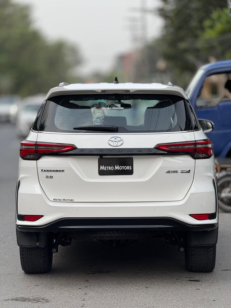 TOYOTA FORTUNER 2.8 LEGENDER