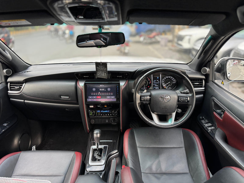 TOYOTA FORTUNER 2.8 LEGENDER