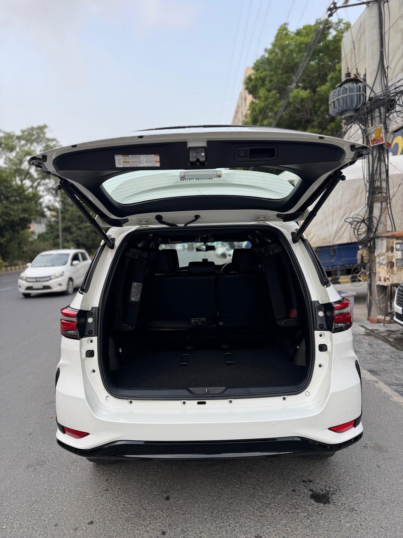 TOYOTA FORTUNER 2.8 LEGENDER