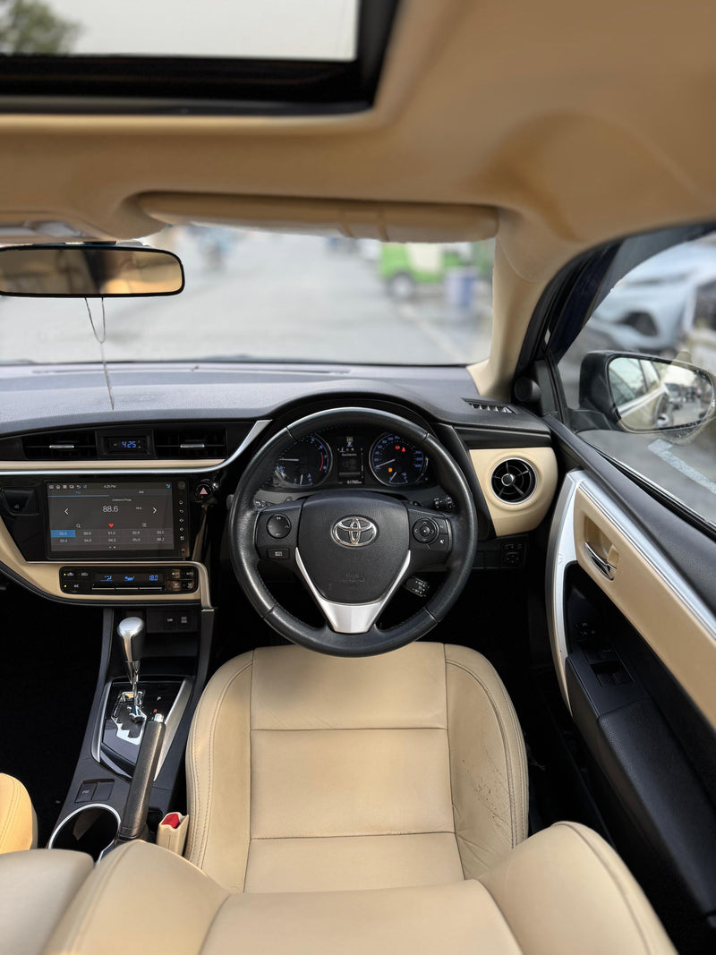 TOYOTA CAROLLA
