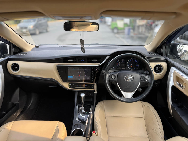 TOYOTA CAROLLA