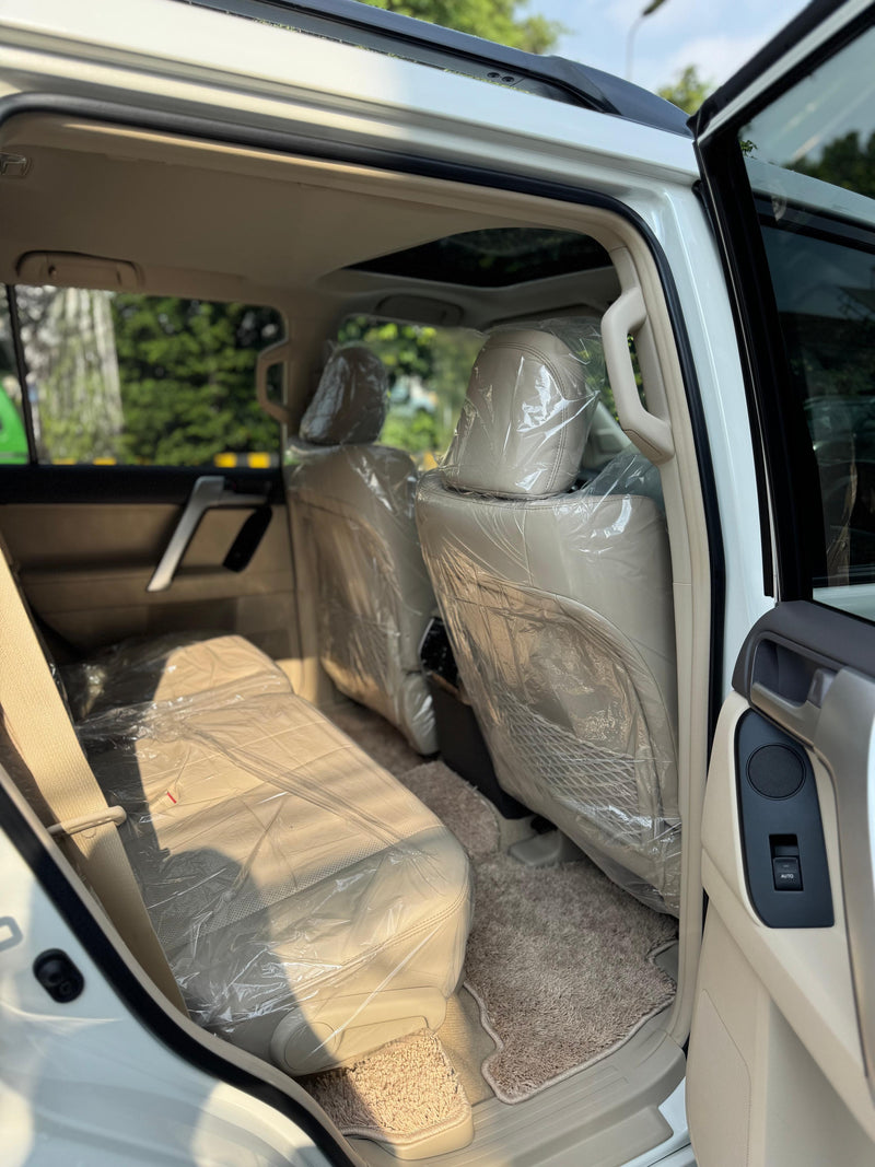 Prado TXL white