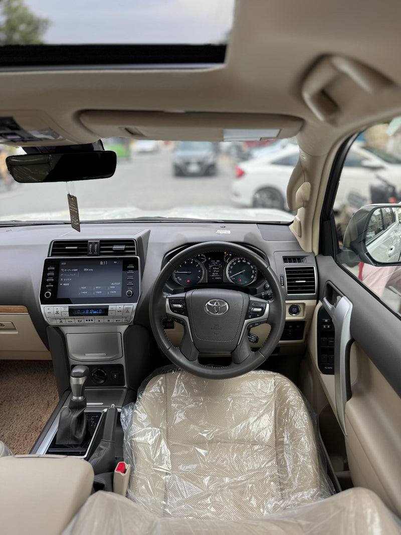 Prado TXL white