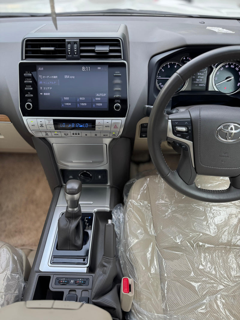Prado TXL white