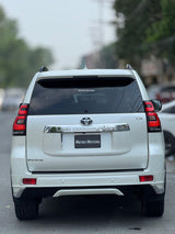 Prado TXL white