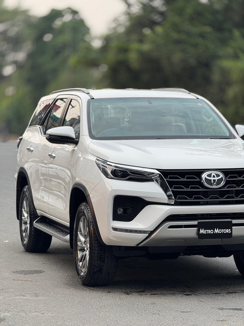 TOYOTA FORTUNER 2.7
