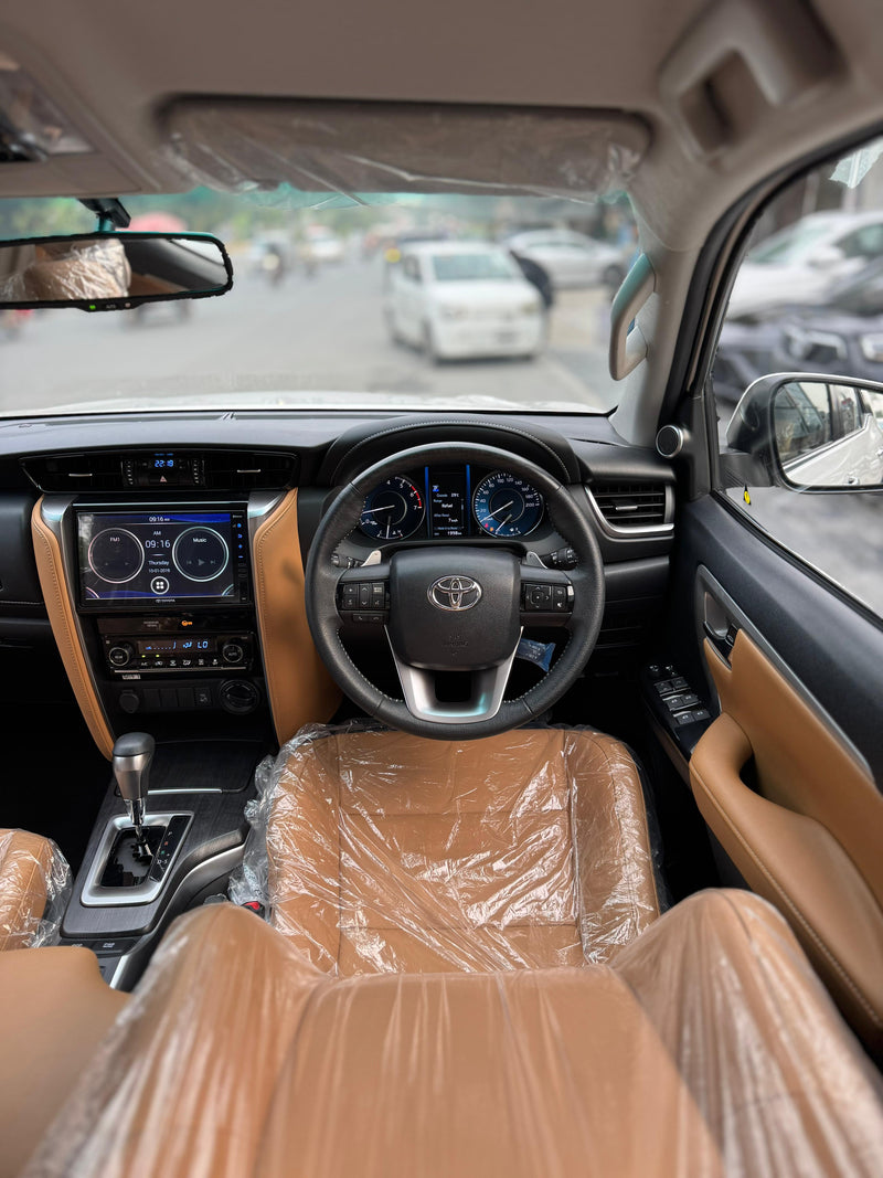 TOYOTA FORTUNER 2.7