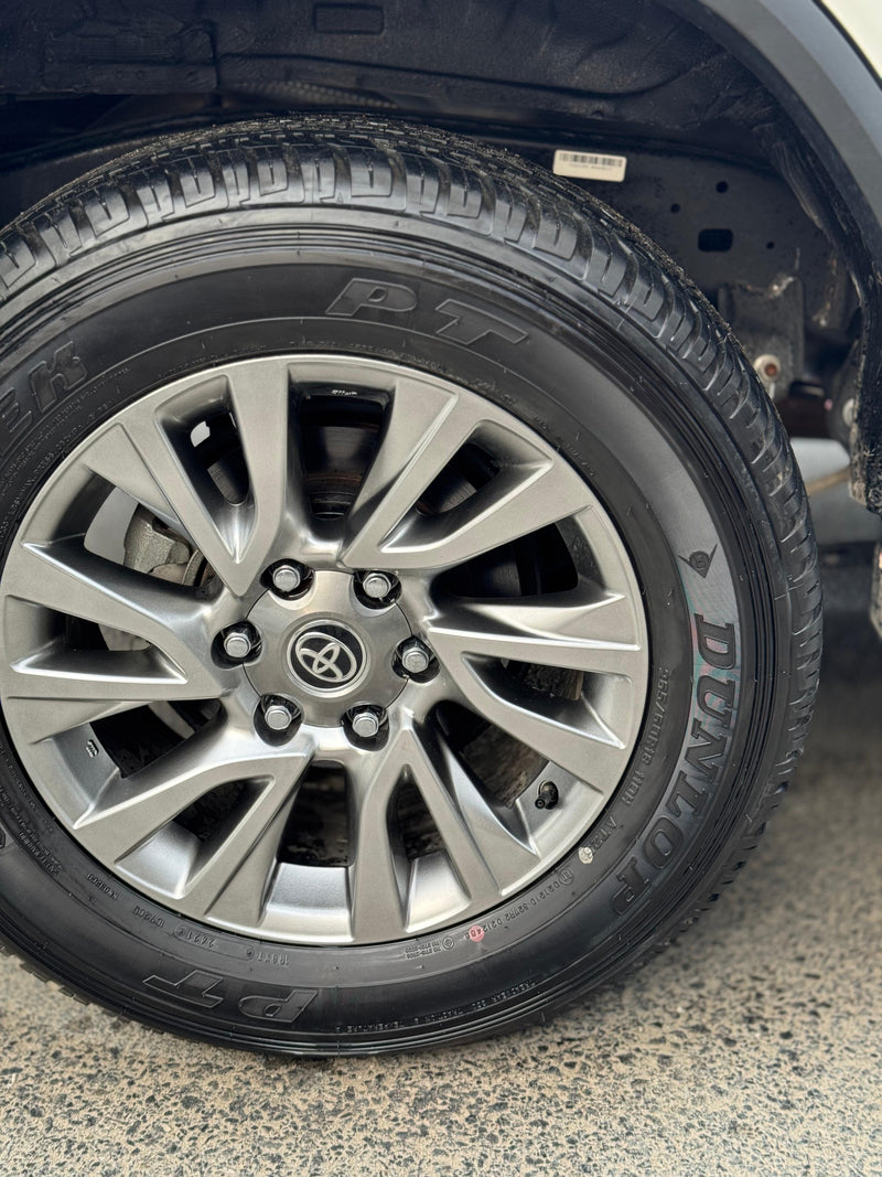 TOYOTA FORTUNER 2.7