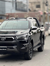 TOYOTA HILUX REVO V
