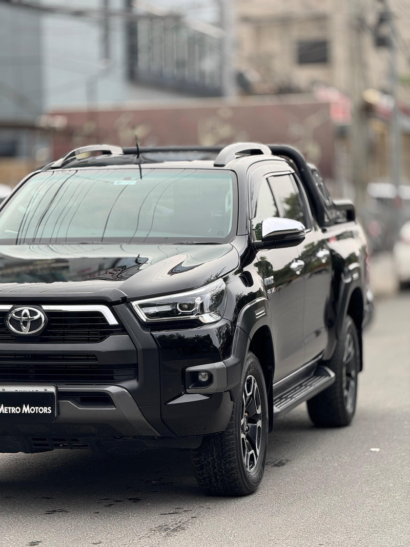 TOYOTA HILUX REVO V