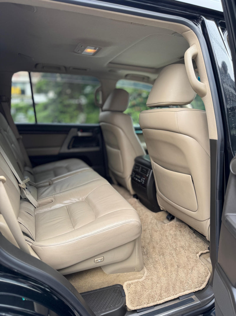 TOYOTA Land Cruiser ZX