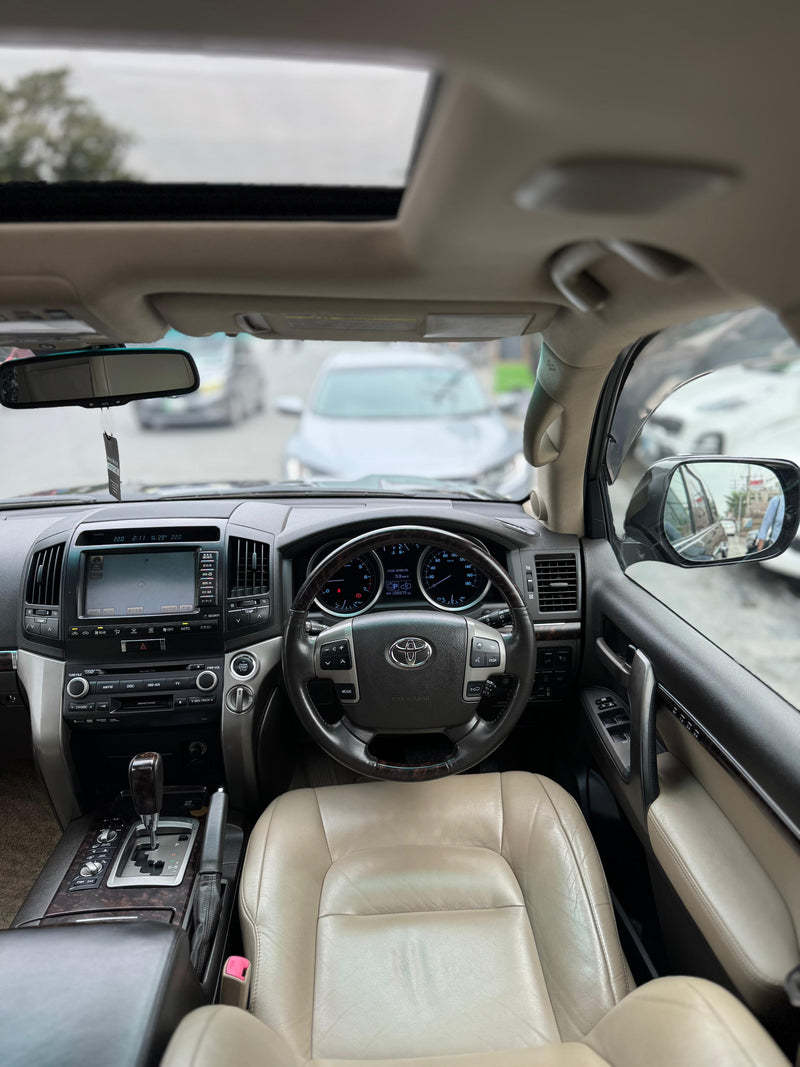 TOYOTA Land Cruiser ZX