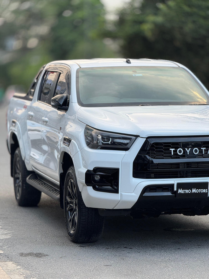 TOYOTA FORTUNER GRS
