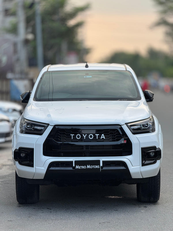 TOYOTA FORTUNER GRS