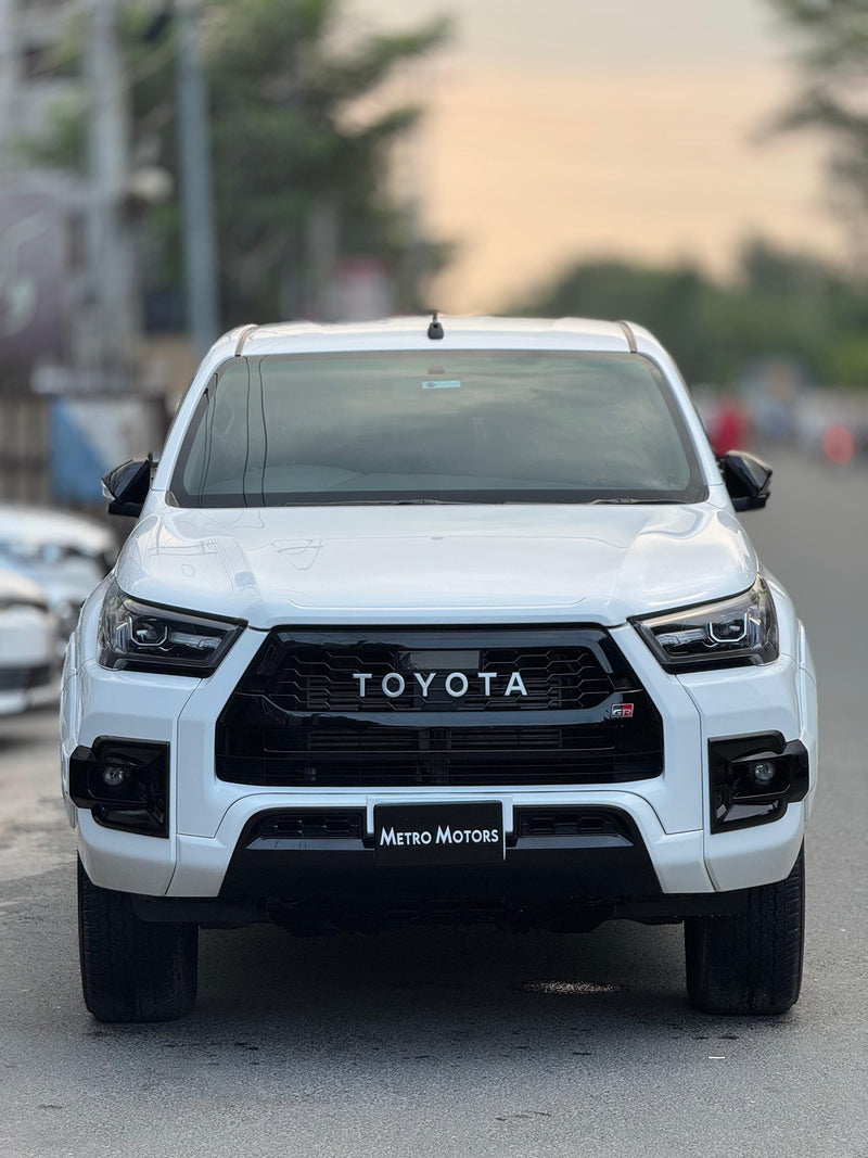 TOYOTA FORTUNER GRS