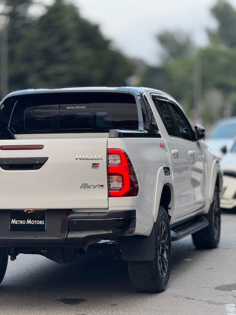 TOYOTA FORTUNER GRS