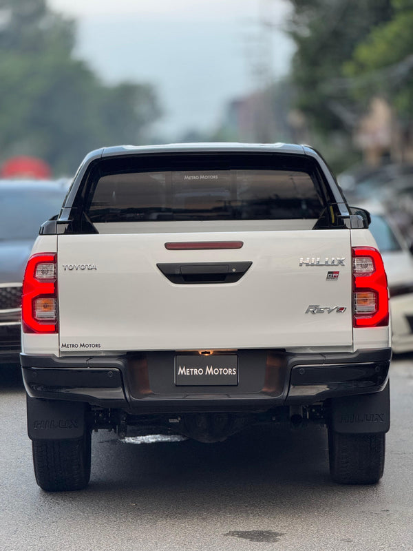 TOYOTA FORTUNER GRS