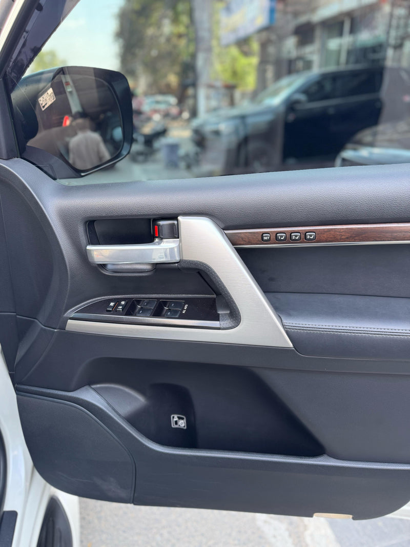 Toyota Land Cruiser 2018