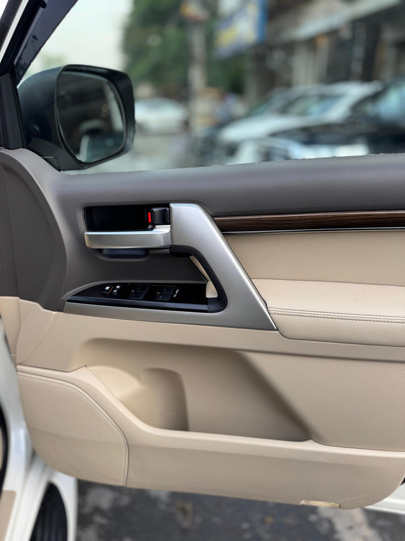 Toyota Land Cruiser Import 2019