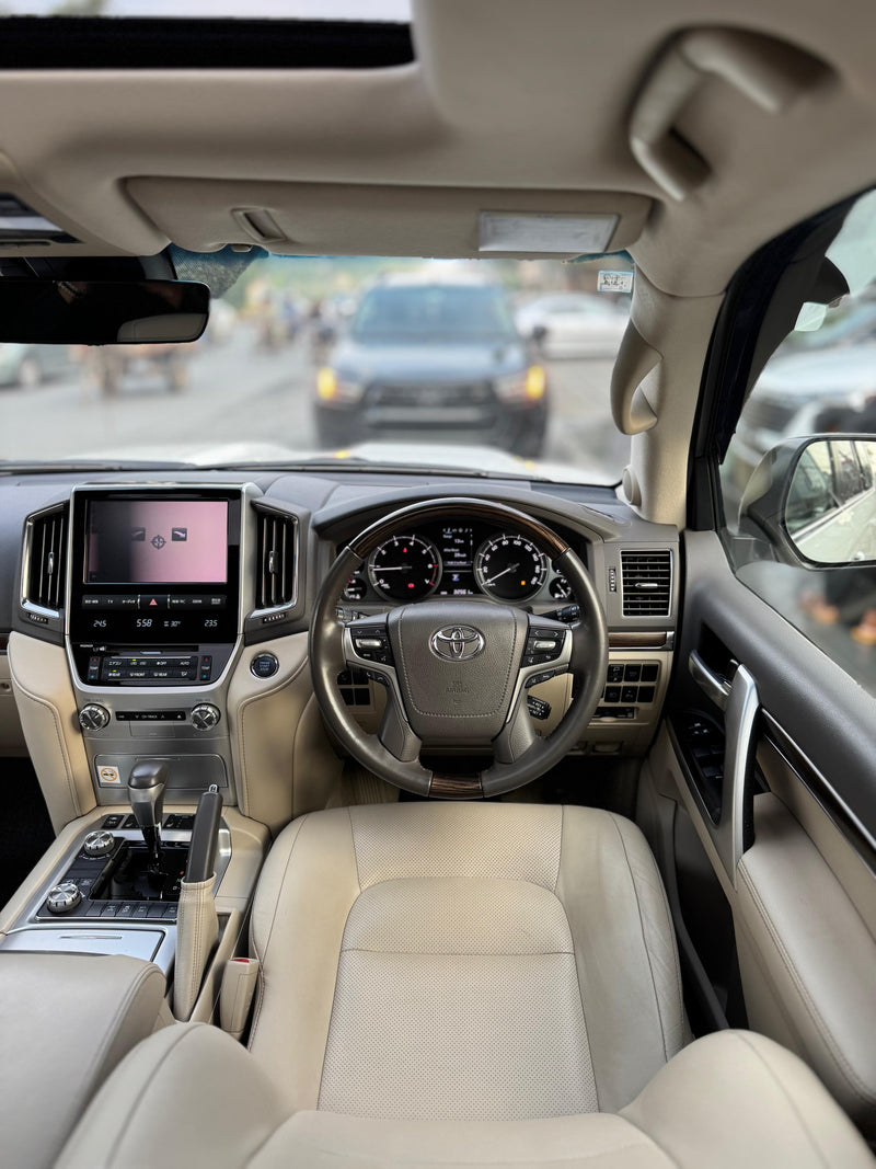 Toyota Land Cruiser Import 2019