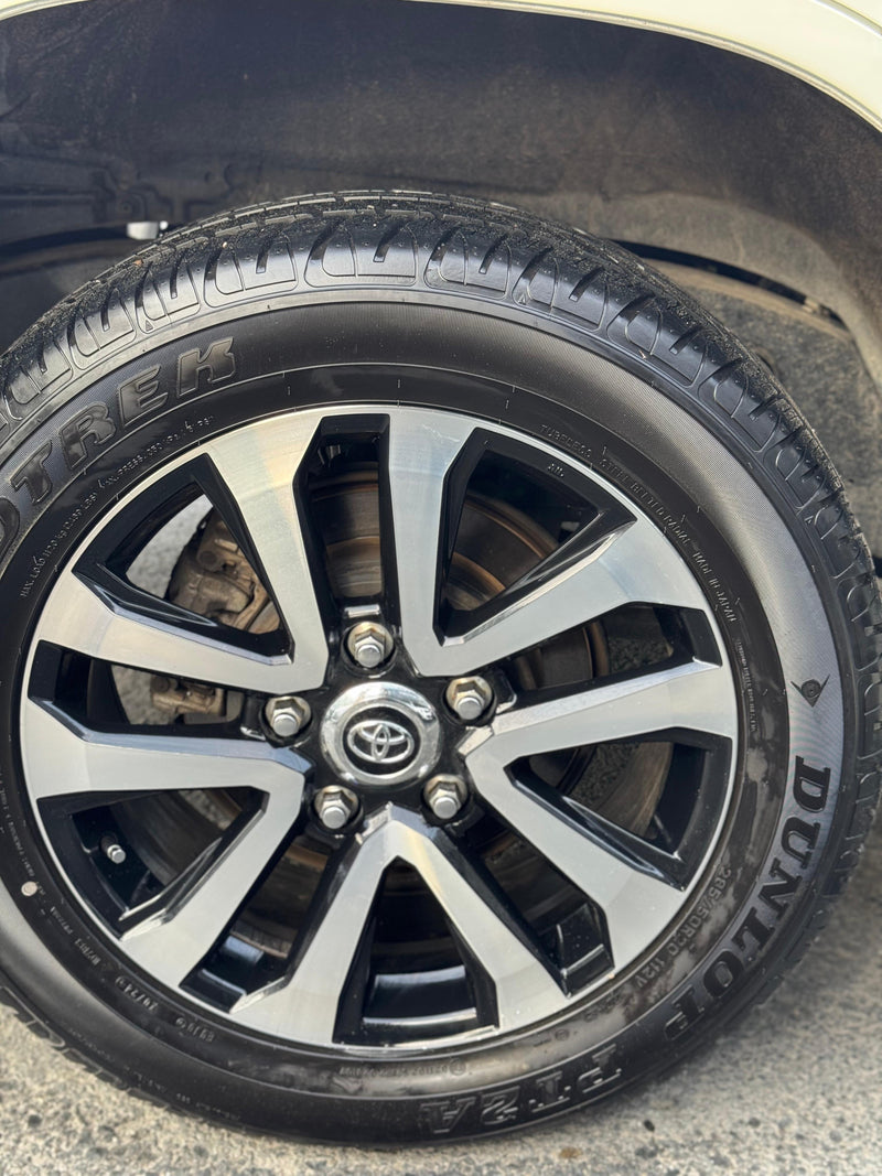 Toyota Land Cruiser Import 2019