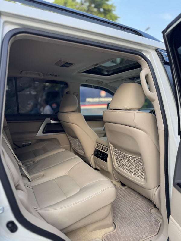 Toyota Land Cruiser Import 2019