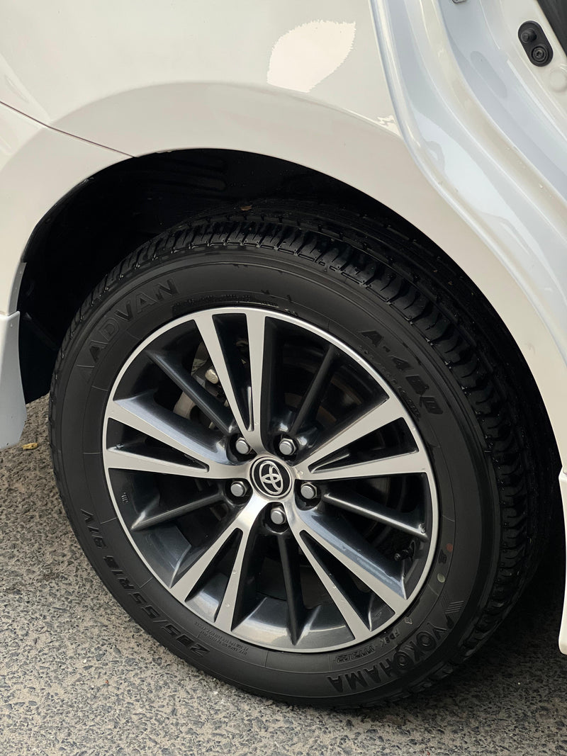 TOYOTA COROLLA GRANDE