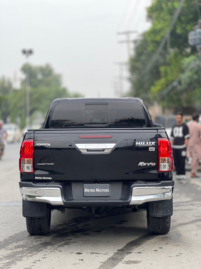 TOYOTA HILUX REVO