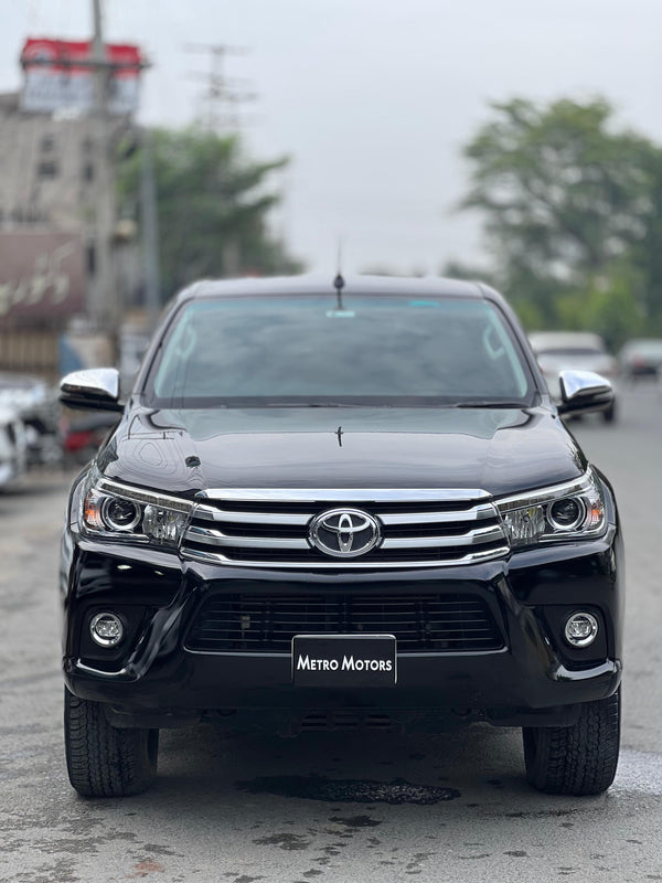 TOYOTA HILUX REVO