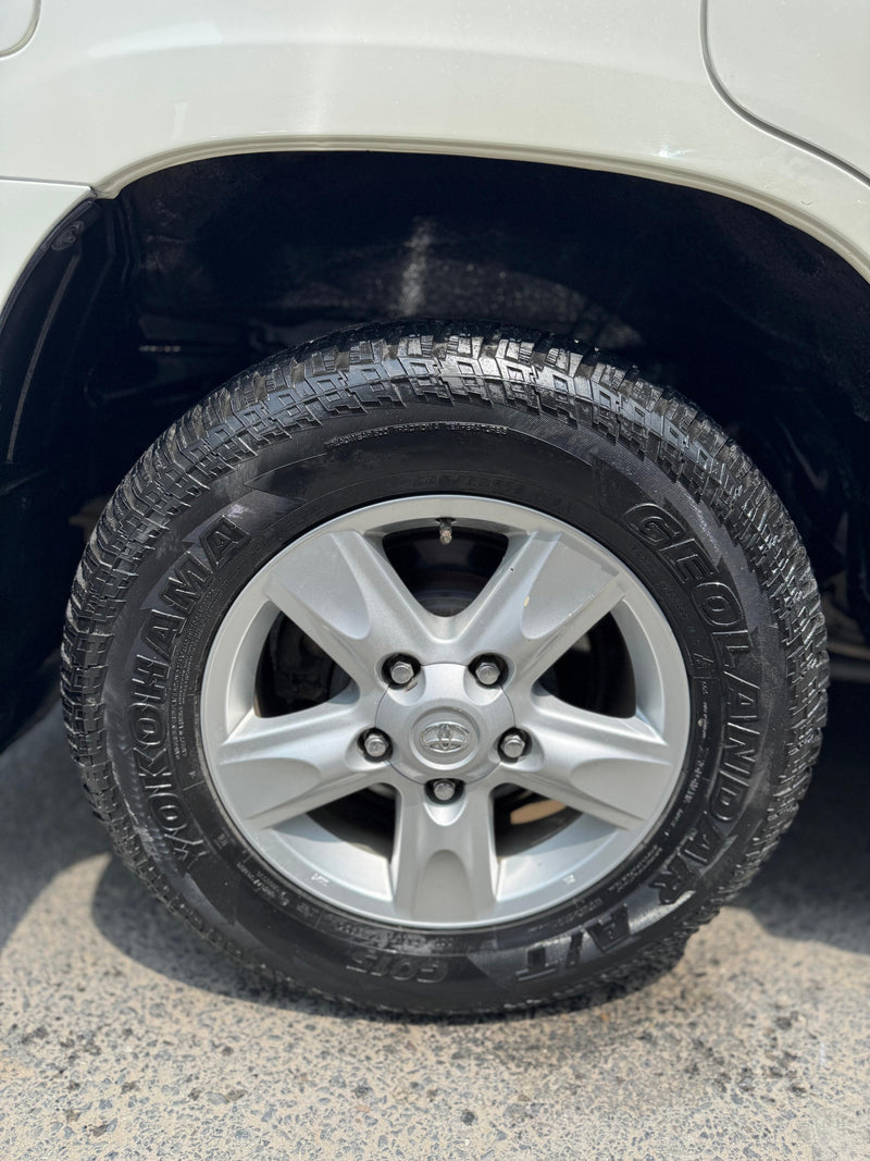 TOYOTA LAND CRUISER AXG