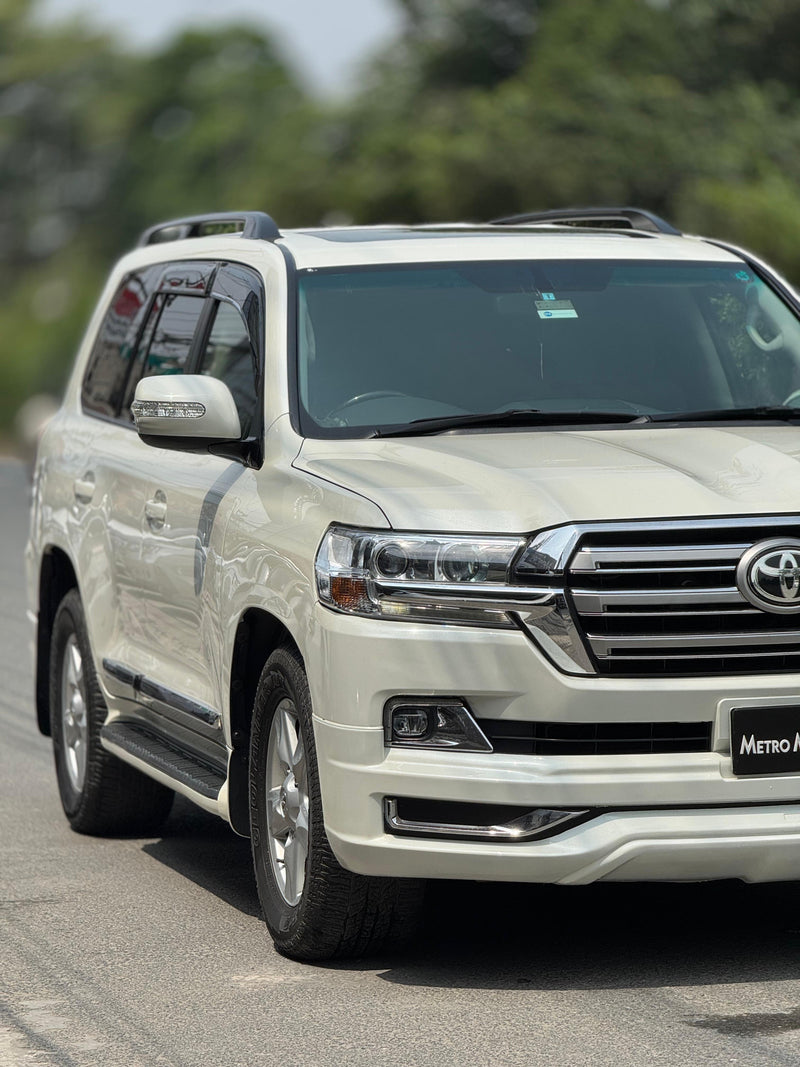 TOYOTA LAND CRUISER AXG