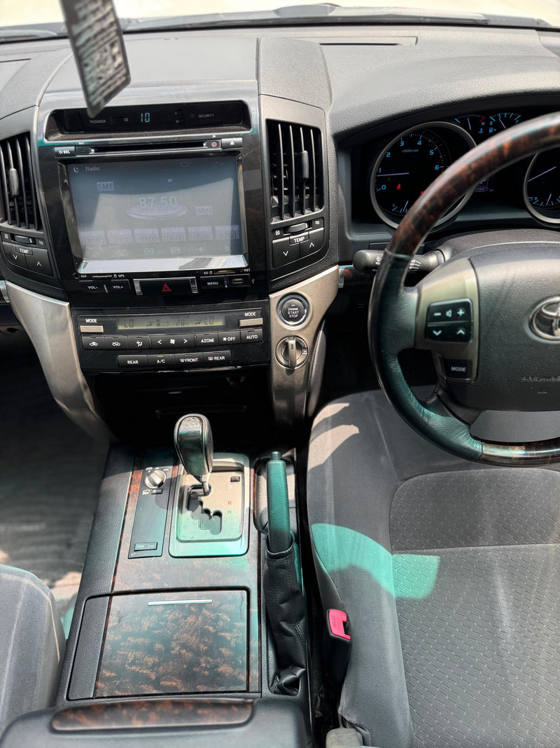 TOYOTA LAND CRUISER AXG