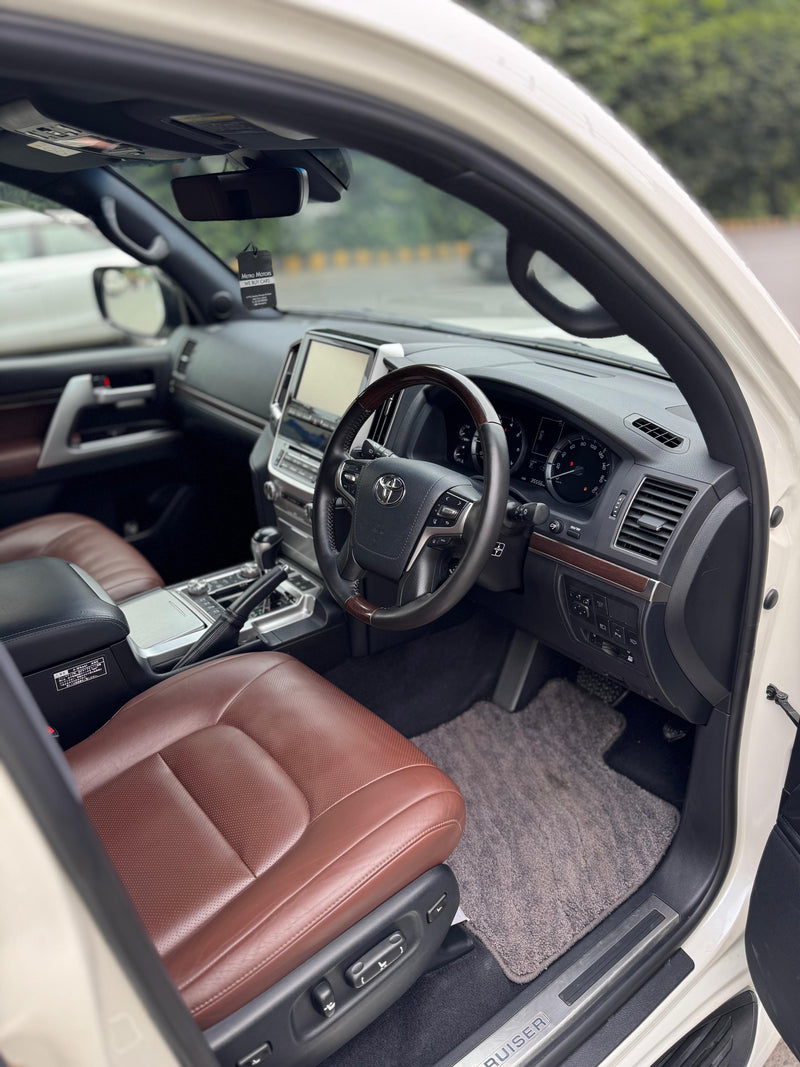 TOYOTA Land Cruiser ZX