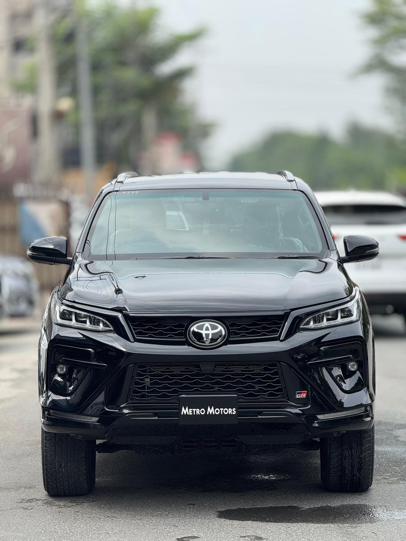 TOYOTA FORTUNER GRS